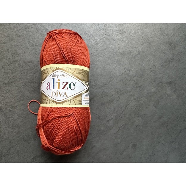 DIVA Alize- 100% microfiber acrylic, 100gr/ 350m, Nr 36