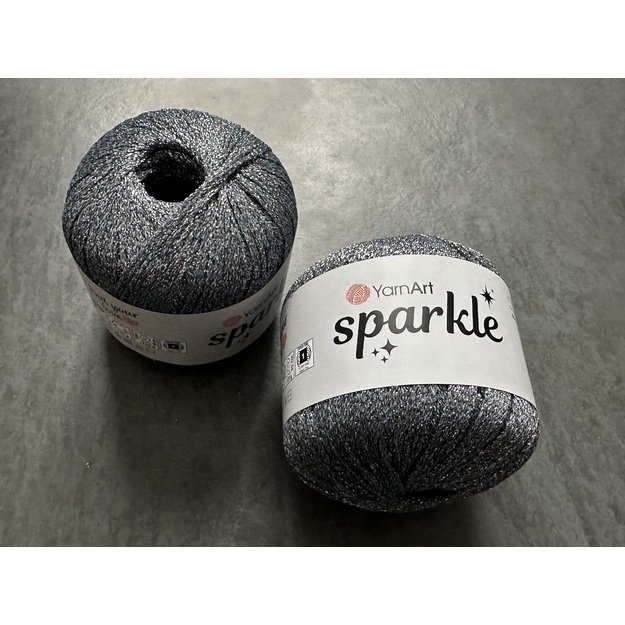 SPARKLE- 60% Metallic polyester, 40% polyamide, 25gr/ 160 m, Nr 1357