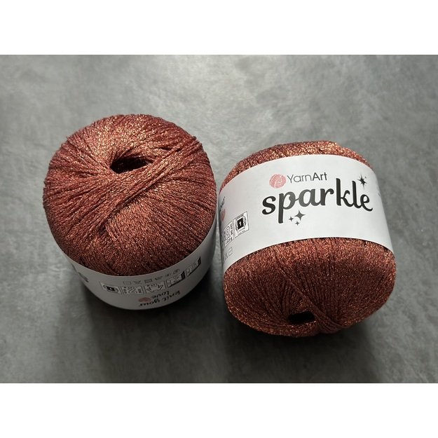 SPARKLE- 60% Metallic polyester, 40% polyamide, 25gr/ 160 m, Nr 1348