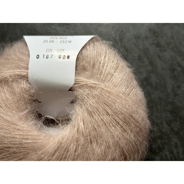 POKER Super kid mohair silk- 75% mohair sk, 25% silk, 25gr/ 212m, Nr 0187