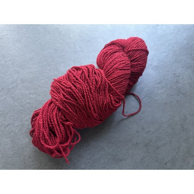 Natūrali 100% avies vilna, 100gr/ 210m, raudona
