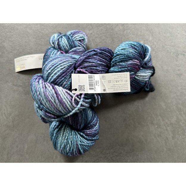 WORM Gazzal- 100% Superwash Merino Fine Wool, 150gr/ 120m, Nr 3878