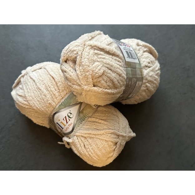 SOFTY PLUS Alize- 100% Mikropoliester, 100 gr/ 120m, Nr 310