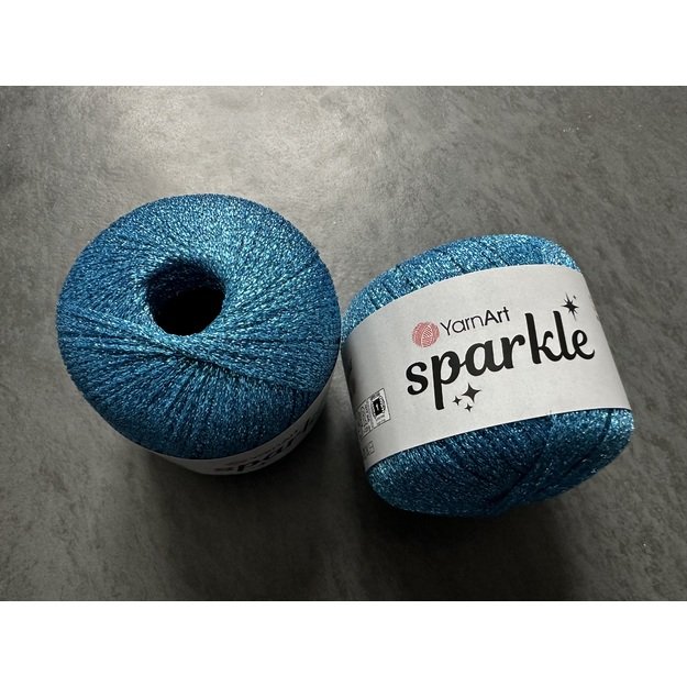 SPARKLE- 60% Metallic polyester, 40% polyamide, 25gr/ 160 m, Nr 1321