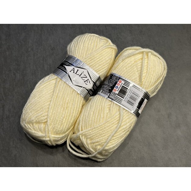 SUPERLANA MAXI Alize- 25% Wool , 75% Acrylic- 100 gr / 100 m, Nr 01