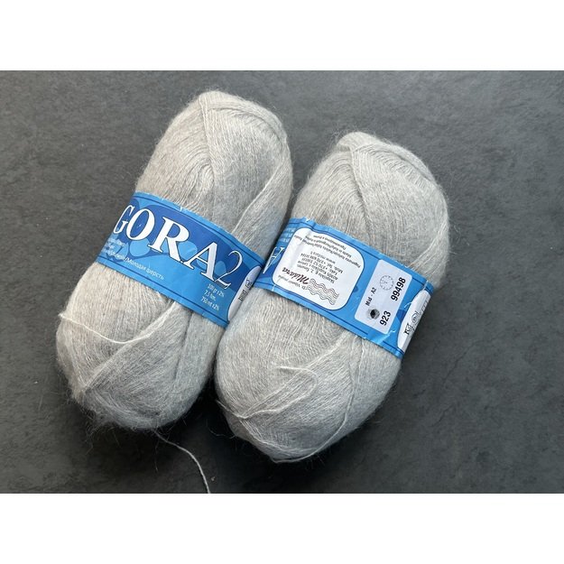 Angora2- 50% Mohair (moheris), 30% Acrylic ( akrilanas), 20% Virgin wool (jauna vilna), 100gr/ 750m, Nr 923