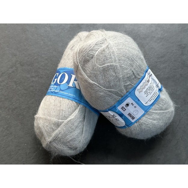 Angora2- 50% Mohair (moheris), 30% Acrylic ( akrilanas), 20% Virgin wool (jauna vilna), 100gr/ 750m, Nr 923