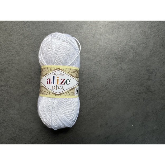 DIVA Alize- 100% microfiber acrylic, 100gr/ 350m, Nr 1055