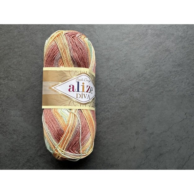 DIVA BATIC Alize- 100% microfiber acrylic, 100gr/ 350m, Nr 8022