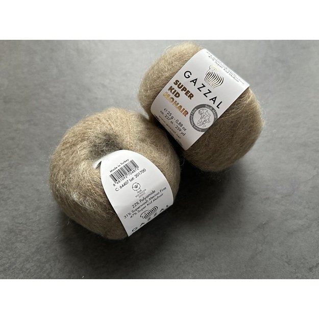 SUPER KID MOHAIR Gazzal- 22% polyamide, 31% superwash Merino fine, 47% super kid mohair, 25gr/ 237m, Nr 64407