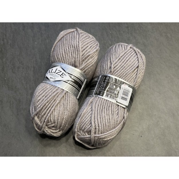 SUPERLANA MAXI Alize- 25% Wool , 75% Acrylic- 100 gr / 100 m, Nr 652