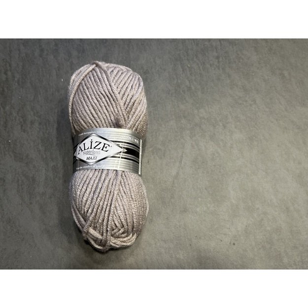 SUPERLANA MAXI Alize- 25% Wool , 75% Acrylic- 100 gr / 100 m, Nr 652