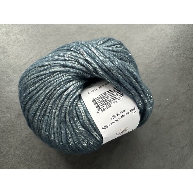 SISLEY - 58% Australian merino wool, 42% viscose, 50 g / 105 m, No. 5722 2