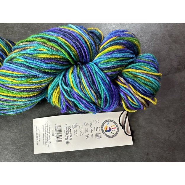 HAPPY FEET Gazzal- 75% Superwash Merino Wool, 25% Polyamide, 100gr/ 330m, Nr 3251