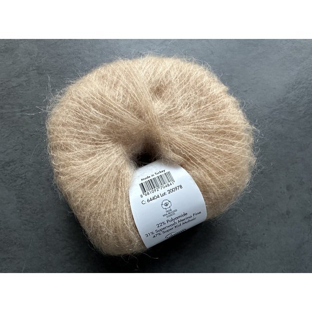 SUPER KID MOHAIR Gazzal- 22% polyamide, 31% superwash Merino fine, 47% super kid mohair, 25gr/ 237m, Nr 64404