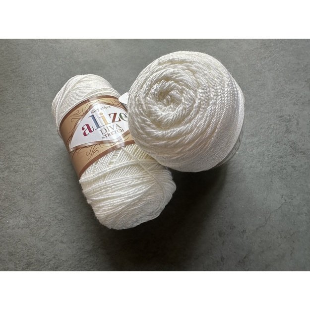 DIVA STRETCH Alize- 92% Microfiber Acrylic , 8% Pbt Elastic 100 gr/ 400m. Nr 450