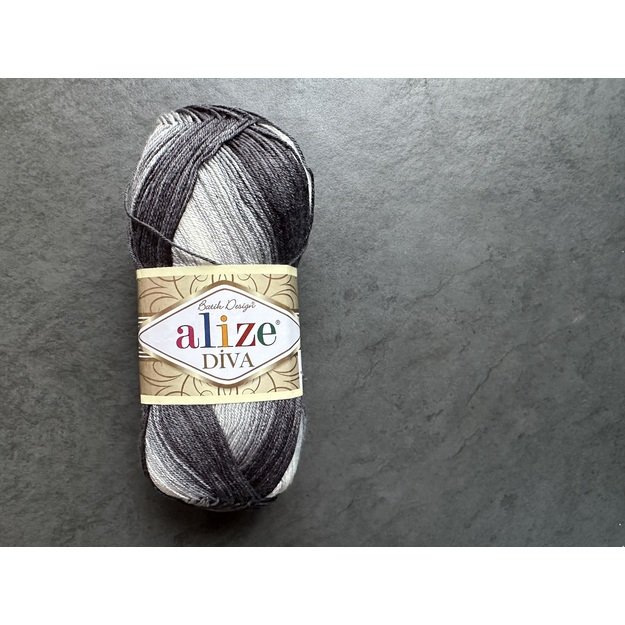 DIVA BATIC Alize- 100% microfiber acrylic, 100gr/ 350m, Nr 1900