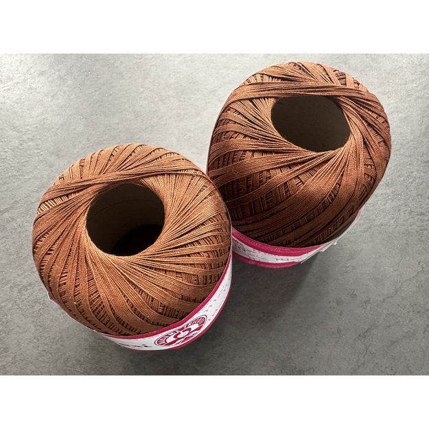 MAXI Madame Tricote- 100% Cotton, 100gr / 565m, Nr 5541