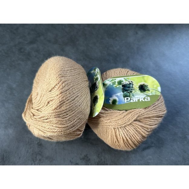 PARKA- 60% Wool, 40% Acrilic, 50 gr/ 140m, Nr 628