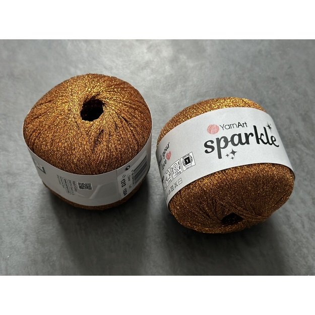 SPARKLE- 60% Metallic polyester, 40% polyamide, 25gr/ 160 m, Nr 1312