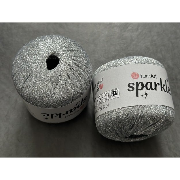 SPARKLE- 60% Metallic polyester, 40% polyamide, 25gr/ 160 m, Nr 1300