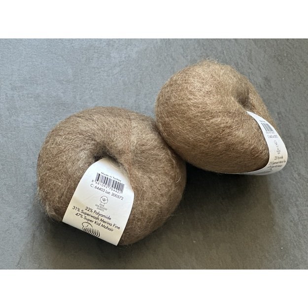 SUPER KID MOHAIR Gazzal- 22% polyamide, 31% superwash Merino fine, 47% super kid mohair, 25gr/ 237m, Nr 64403