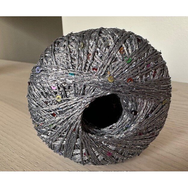 PARLA Lanoso - 75 % Glitter Yarn, 25% Payette Sim , 217 m / 25 Gr, Nr 5200 3