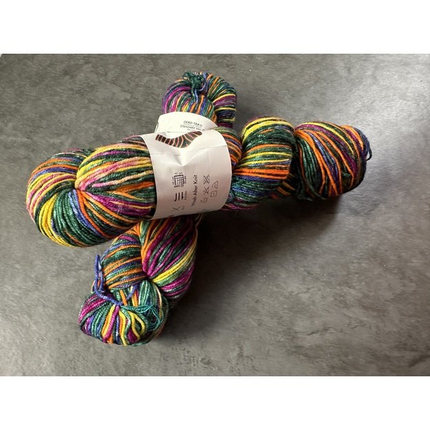 HAPPY FEET Gazzal- 75% Superwash Merino Wool, 25% Polyamide, 100gr/ 330m, Nr 3250