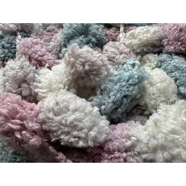 Yo-Yo Colors  Himalaya- 100% micro-polyester, 200 gr / 34 m, Nr 82012 3