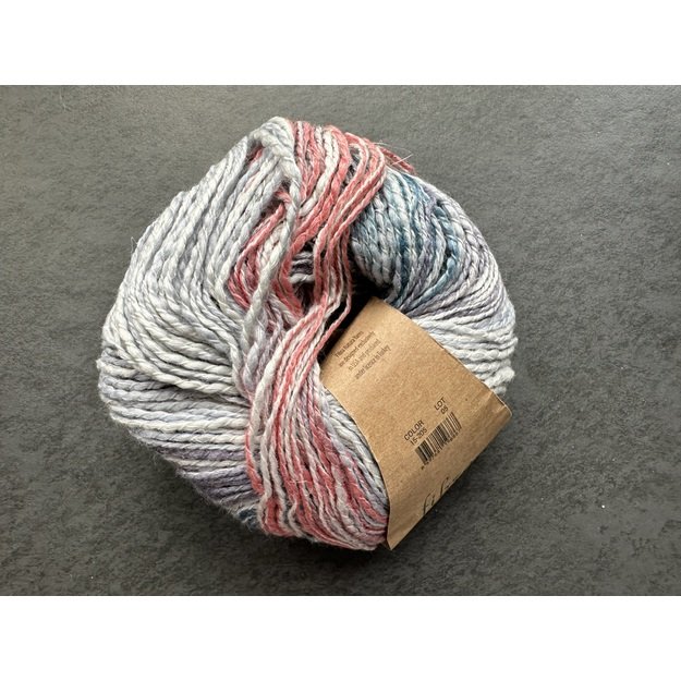 LE CHIC-36% Merino superwash, 28% Cotton, 18% Linen, 18% Bamboo, 50 gr/ 120 m, Nr 15-205 2