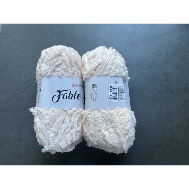 FABLE FUR Yarn Art - 100% micro polyester, 100 gr/ 100 m, Nr 976 1