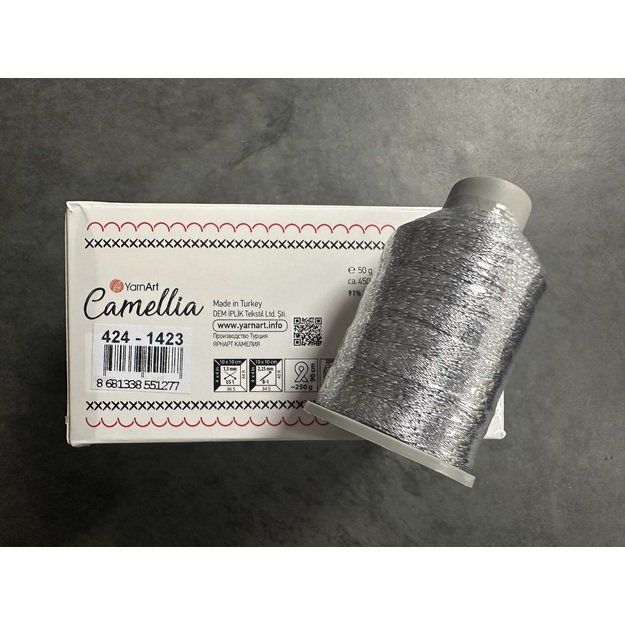 CAMELLIA - 91% polyester, 9%  metallic polyester, 50gr/450 m, Nr 424 3