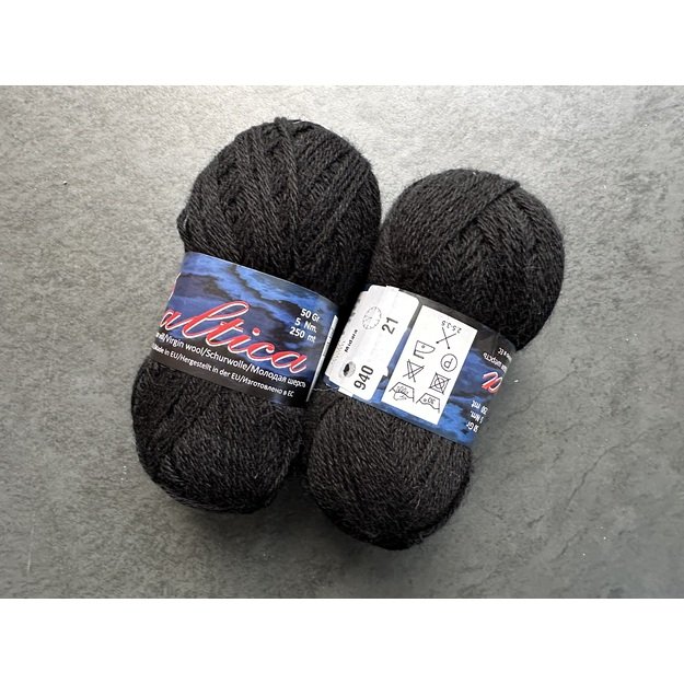 BALTICA- 100% Virgin wool, 50gr/ 250m, Nr 940