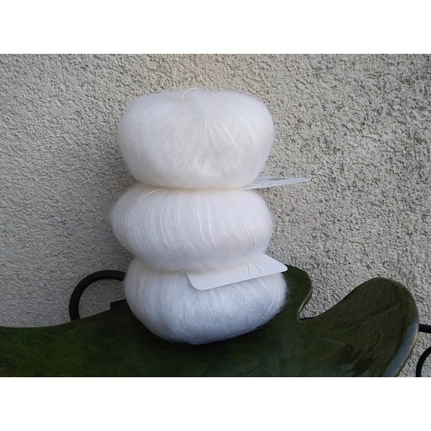 SILKID EXTRA - 72% Kid Mohair, 28% Silk, 25 gr/ 210m, Nr 01