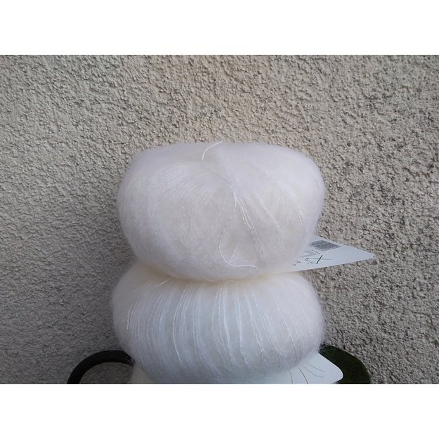 SILKID EXTRA - 72% Kid Mohair, 28% Silk, 25 gr/ 210m, Nr 01