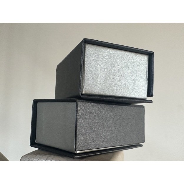 Dovanų dėžutė papuošalams su magnetu- 70x45x30 mm, grafito-sidabro sp.