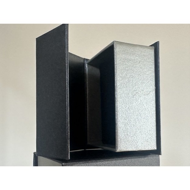 Dovanų dėžutė papuošalams su magnetu- 70x45x30 mm, grafito-sidabro sp.