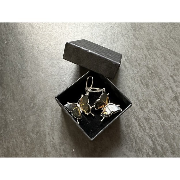 Sidabriniai auskarai, kabantys, su natūraliu Baltijos gintaru- PLASTAKE, svoris 6,98 gr