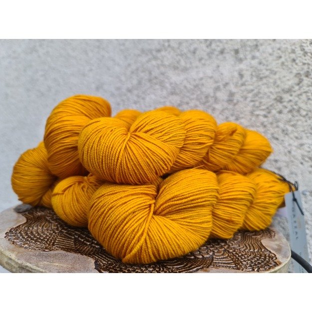 WOOL STAR Gazzal- 100% Superwash Merino Fine Wool, 100 gr/ 350m, Nr 3830