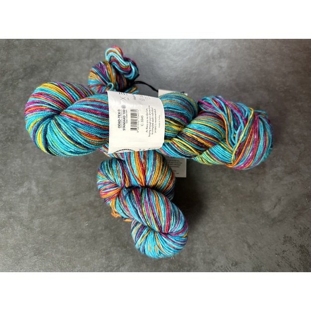 HAPPY FEET Gazzal- 75% Superwash Merino Wool, 25% Polyamide, 100gr/ 330m, Nr 3245