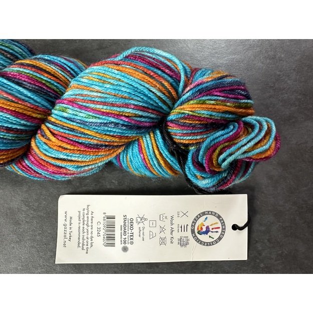 HAPPY FEET Gazzal- 75% Superwash Merino Wool, 25% Polyamide, 100gr/ 330m, Nr 3245