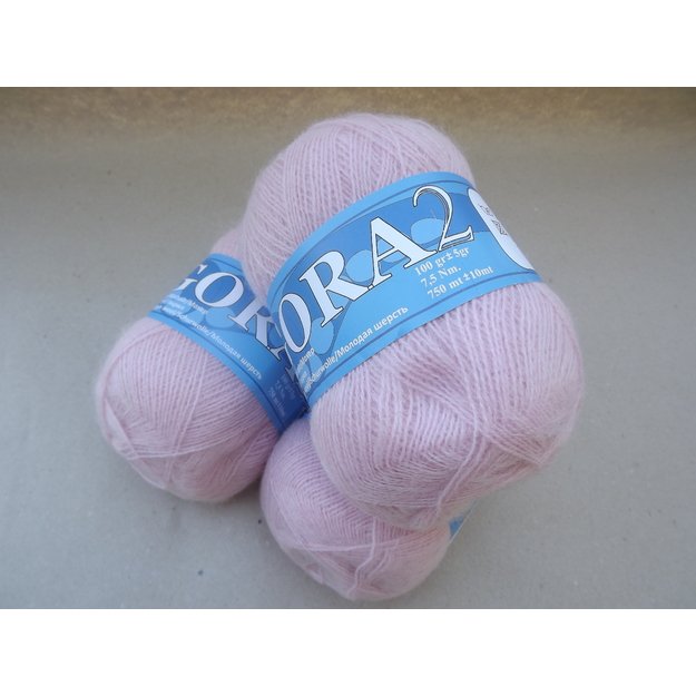 Angora2- 50% Mohair (moheris), 30% Acrylic ( akrilanas), 20% Virgin wool (jauna vilna), 100gr/ 750m, Nr 766