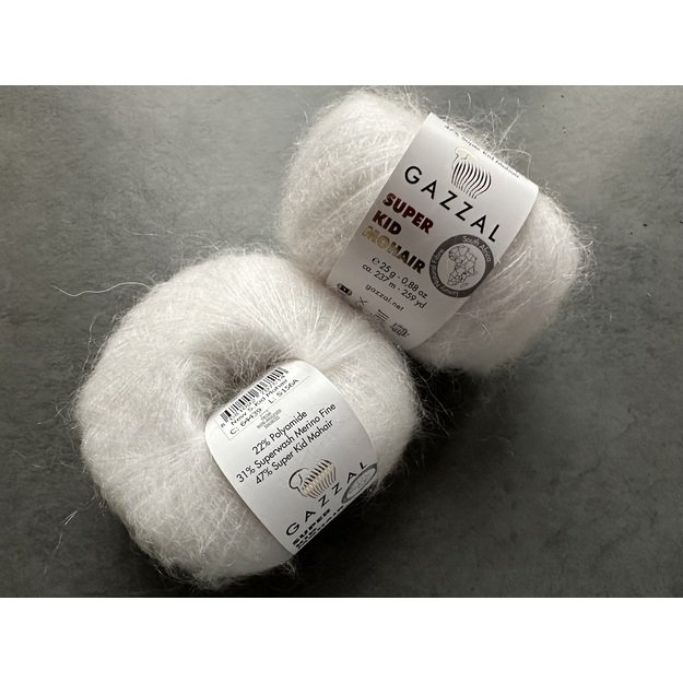 SUPER KID MOHAIR Gazzal- 22% polyamide, 31% superwash Merino fine, 47% super kid mohair, 25gr/ 237m, Nr 64439