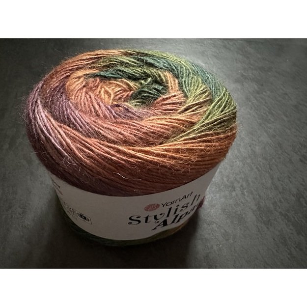 STYLISH ALPACA- 25% Alpaca, 75% Acrylic, 150 gr / 525 m, Nr 7710