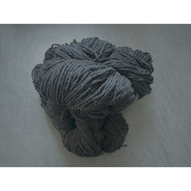 Natūrali 100% avies vilna, 100gr/ 210m, juoda