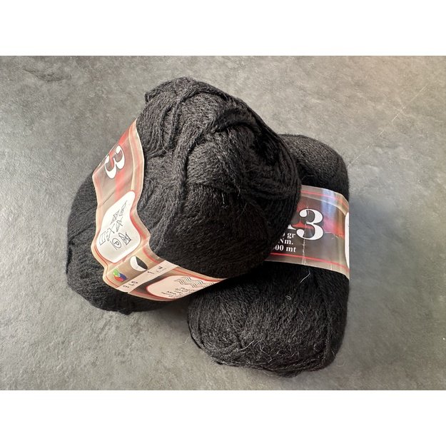 Angora3- 50% Mohair (moheris), 30% Acrylic ( akrilanas), 20% Virgin wool (jauna vilna), 100gr/ 500m, Nr 940
