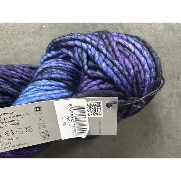 WORM Gazzal- 100% Superwash Merino Fine Wool, 150gr/ 120m, Nr 3882