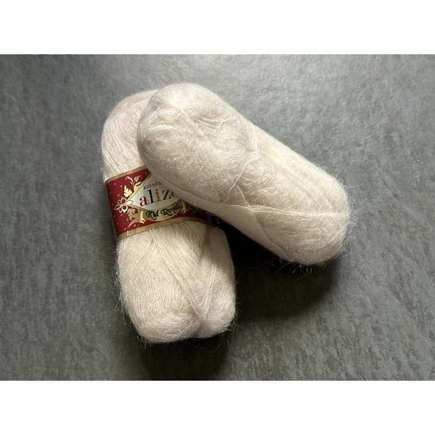 KID ROYAL Kid Mohair Alize- 62% Kid Mohair, 38% Polyamide, 50gr/ 500m, Nr 67