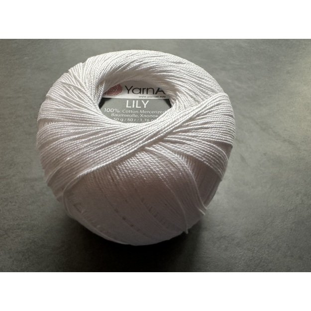 LILY- 100% Cotton Mercerized, 50gr/ 225m, Nr 1000