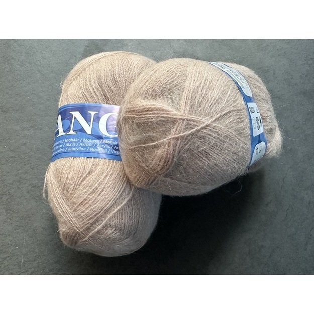 Angora2- 50% Mohair (moheris), 30% Acrylic ( akrilanas), 20% Virgin wool (jauna vilna), 100gr/ 750m, Nr 777